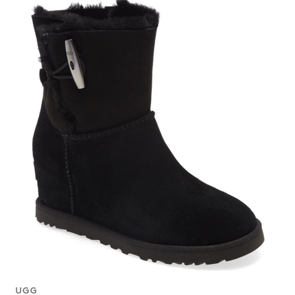 UGG Black Suede Classic Femme Toggle Hidden Wedge Boot Size 9.5